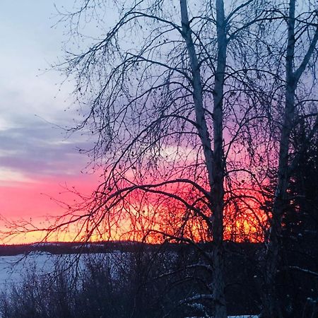 Mabuhay Lakeside Manor Bed & Breakfast Yellowknife Luaran gambar